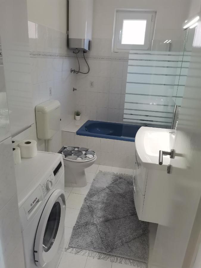 Apartmani Darko Rtina Exterior foto