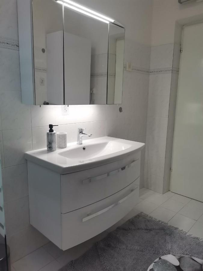 Apartmani Darko Rtina Exterior foto